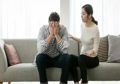 离婚时少分财产的依据是哪些